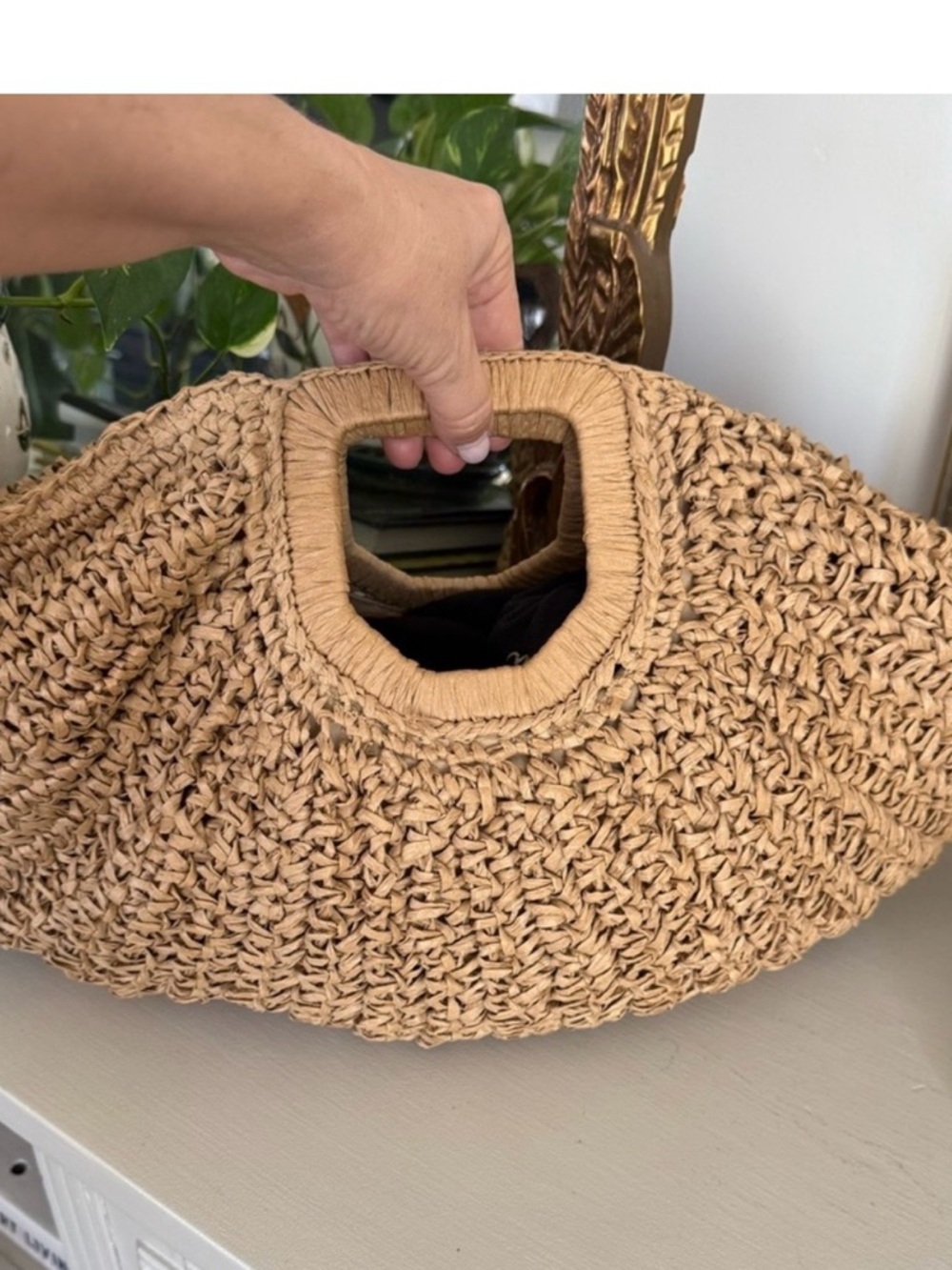 Handwoven Straw Tote Bag in a cool
Shape - Natural Like New - Picture 4 of 6